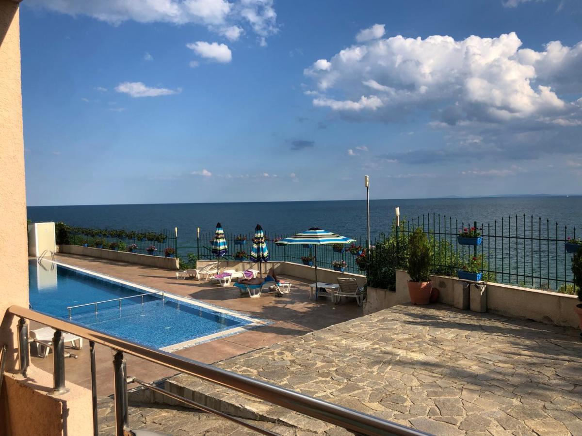 Coral Beach Корал Бийч Szveti Vlasz Kültér fotó